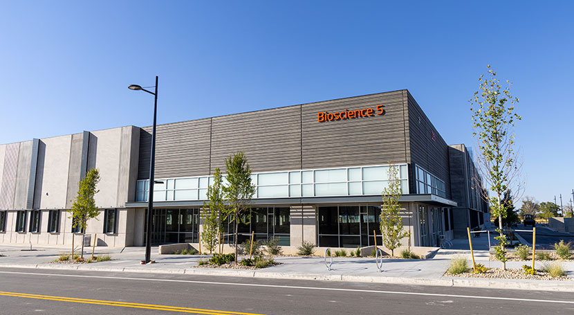 Main entrance, Bioscience 5